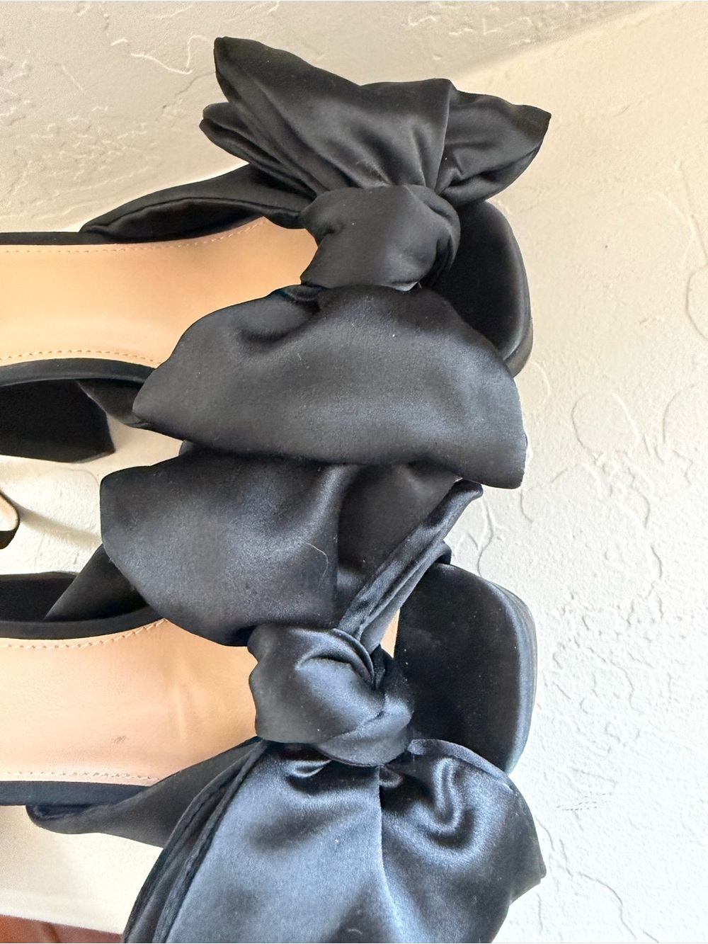 🎀 Steve Madden "Lively" Black Satin Platform Heels 🎀 - Picture 6 of 9
